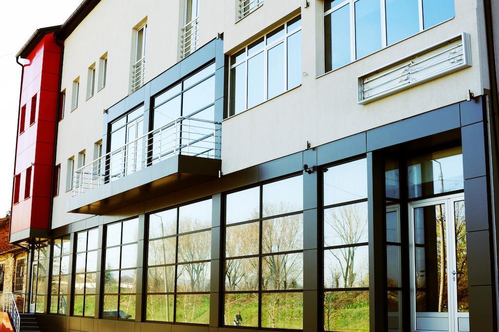 Garni Hotel Crystal Ice Ниш Экстерьер фото
