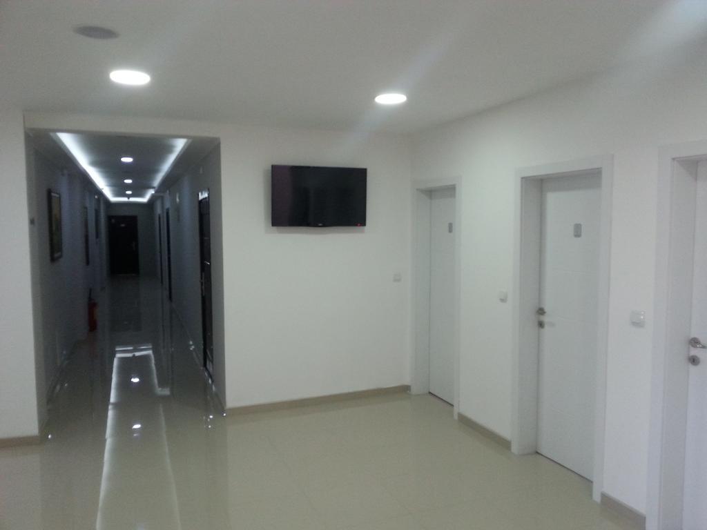 Garni Hotel Crystal Ice Ниш Экстерьер фото